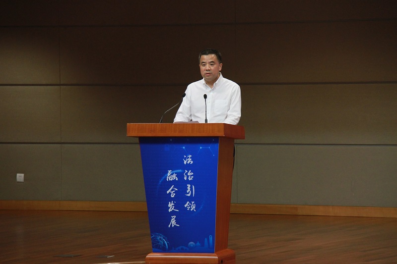 邹小伟.jpg